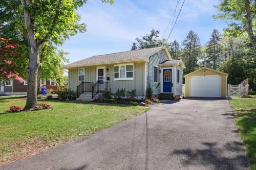 A+ loc, 1/2mi 2 Aqua Turf, cozy & classy, sleeps 6 in Southington, USA