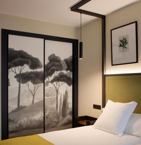 Twin Room with View image 6