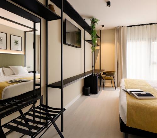 Twin Room with View image 2