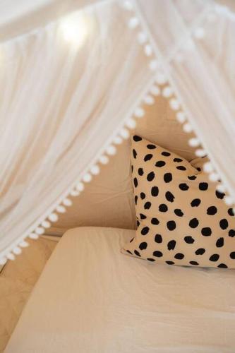 Berkeley Hills Retreat 6 BR/ 6 BA Berkeley Hills Retreat 6 BR/ 6 BA