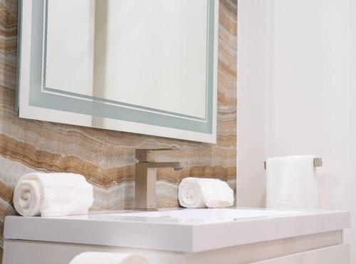 Berkeley Hills Retreat 6 BR/ 6 BA Berkeley Hills Retreat 6 BR/ 6 BA