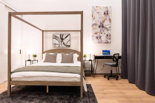 Berkeley Hills Retreat 6 BR/ 6 BA Berkeley Hills Retreat 6 BR/ 6 BA