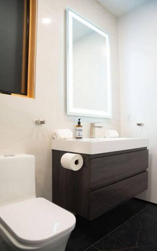 Berkeley Hills Retreat 6 BR/ 6 BA Berkeley Hills Retreat 6 BR/ 6 BA