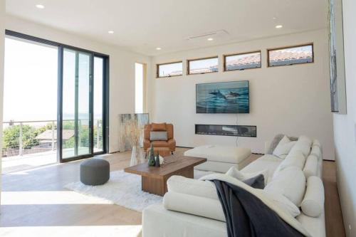 Berkeley Hills Retreat 6 BR/ 6 BA Berkeley Hills Retreat 6 BR/ 6 BA