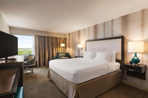 Hampton Inn Pembroke Pines - image 11