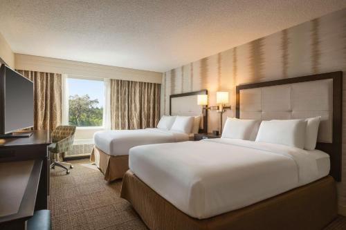 Hampton Inn Pembroke Pines - image 9