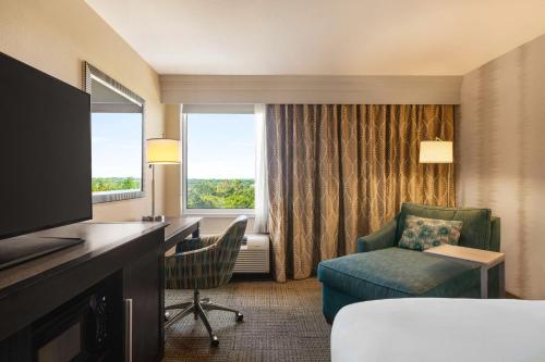 Hampton Inn Pembroke Pines - image 11