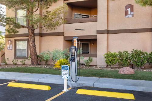 Hilton Vacation Club Desert Retreat Las Vegas image 4
