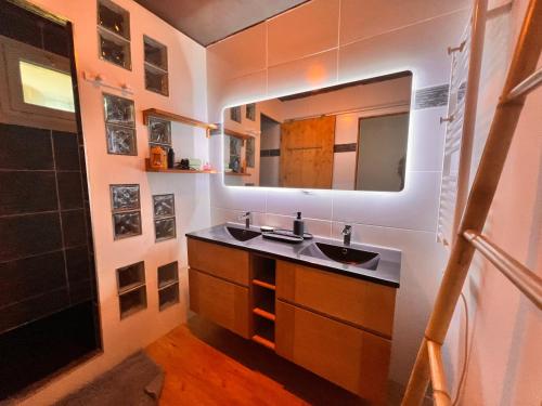 appartement, 3 chambres, vue panoramique, parking, accès ville (appartement, 3 chambres, vue panoramique, parking, acces ville) in Brignoles