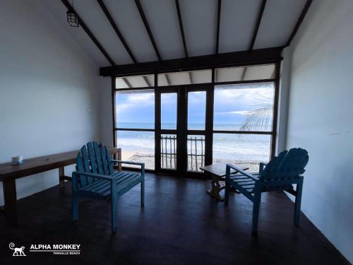 The Alpha Monkey hotel & Tree house in แทนกาลเล