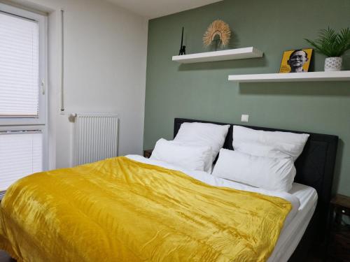 Cozy Apartment: Design Superior Suite Zentral - Küche - Balkon in Cloppenburg, Deutschland
