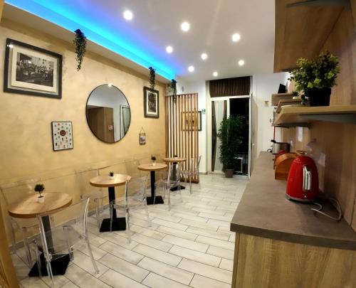 Eten en drinken, Napoli Centro Suite e Spa near Certosa e Museo di San Martino Napoli