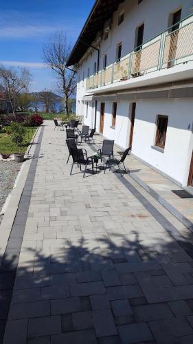 Viesnīcas āriene, Casa Ena in Roppolo