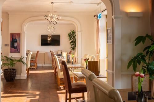 Pub/Lounge, Best Western Princes Marine Hotel in Hove
