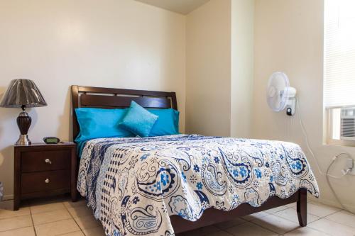 ONE BEDROOM APARTMENTS - image 8