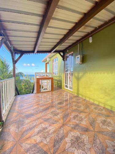 مدخل, La Rosedepine chez Mariani chez l'habitant in Roche Bon Dieu