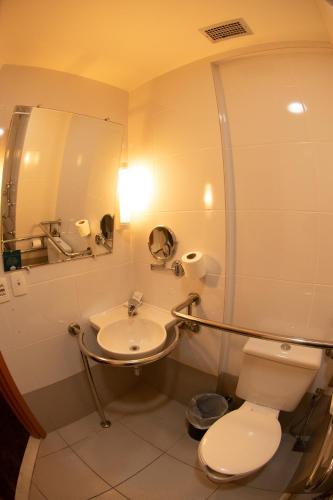 Double Room - Disability Access room in San Diego Express Barro Preto