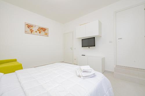 Residence " Soggiorni al Casolare " by Rhospitality it Room Type - Comfort Triple Room