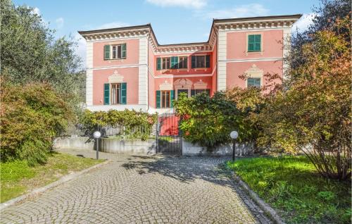  Gorgeous Apartment In Finale Ligure With Kitchen in Finale Ligure