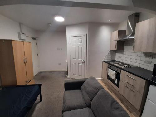Exclusive Self-contained flat in Middlesbrough in Мидълсброут