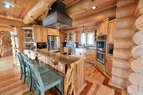 Osprey Lake Cabin home - image 3