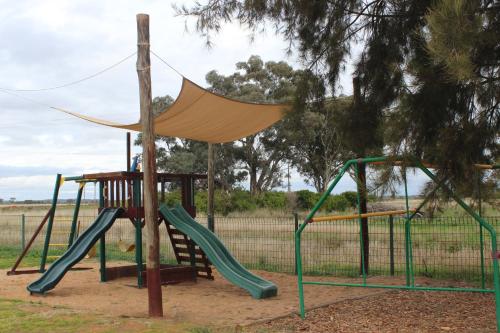 Aussie Cabins Dubbo Price Address Reviews