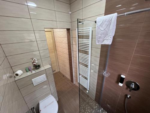 Deluxe Double Room image 7