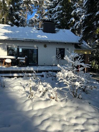 Haus mit Sauna am Waldrand - Nähe Brombachsee Altmühlsee (Haus mit Sauna am Waldrand - Nahe Brombachsee Altmuhlsee) in Windsbach