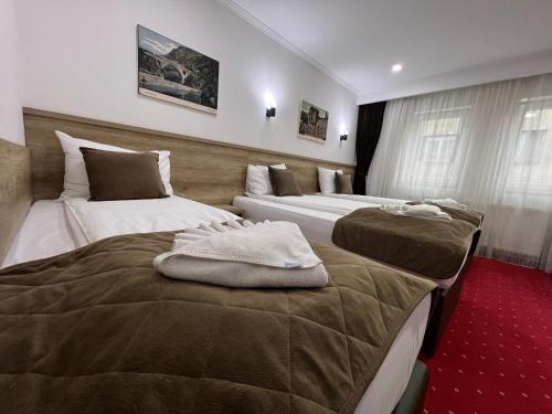 Comfort Triple Room image 9
