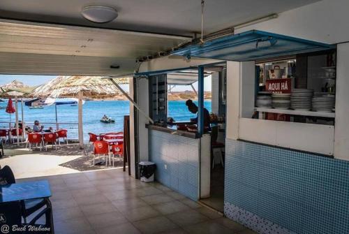 Modern Apartment in Praia Baixo - 1 min Walking to Beach in Pedra Badejo