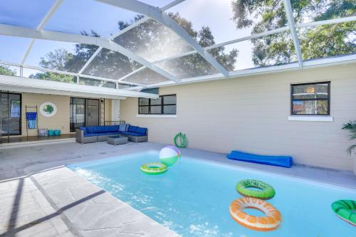 Spacious Winter Haven Home with Pool Near Legoland!