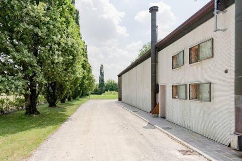 Apartment with Garden View