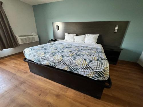 Motel 6-East Syracuse NY - image 2