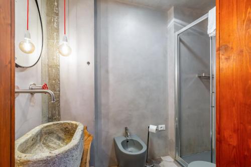 Florence Oltrarno Duplex Apartment - main image
