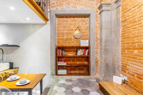 Florence Oltrarno Duplex Apartment - image 2