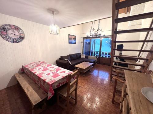 Appartement La Clusaz, 3 pièces, 8 personnes - FR-1-437-55 - Location saisonnière - La Clusaz