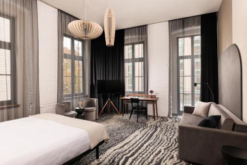room detail thumbnail 0