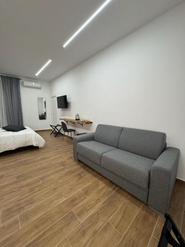 Conte di Mola 67 Room Type - Standard Quadruple Room Conte di Mola 67 Room Type - Standard Quadruple Room