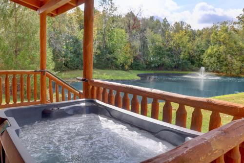 . Waterview Lodge by Amish Country Lodging