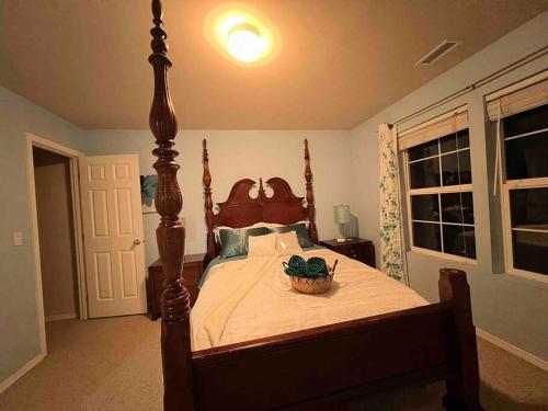 R1-Leverage Villa-Master en-suite