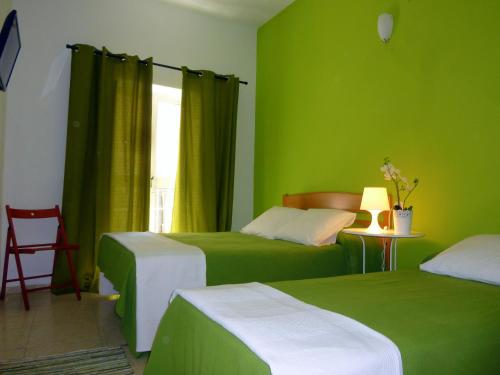 Family Room image 10