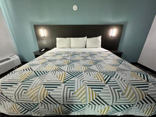 Studio 6 Suites East Syracuse NY Airport - image 11
