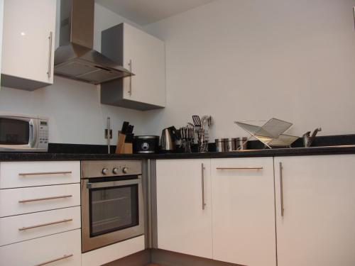Quay Apartments - image 11