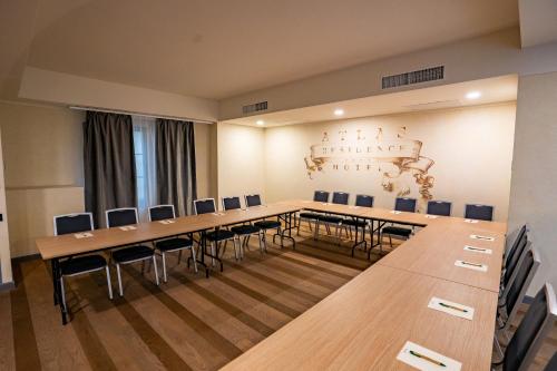 512769387 ATLAS Hotel