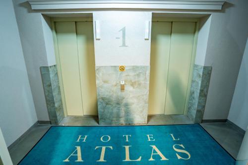 512769436 ATLAS Hotel