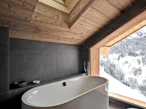 Penthouse luxueux avec 5 chambres et conciergerie 5* a Meribel - FR-1-613-29 in Lezeretta