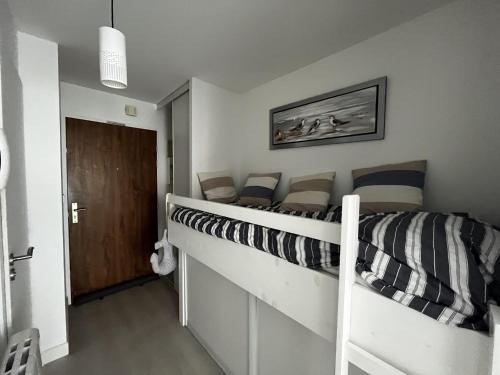 Apartment image 10