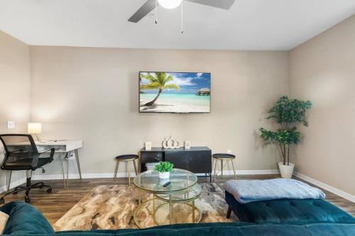Chic 2BR/2BA Condo: Pool & More! in Melbourne, USA
