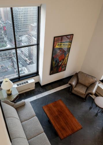 The Manhattan Club photo 2