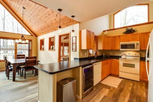 Lakefront Poconos Family Home with Community Pool! in Pocono Lake, USA